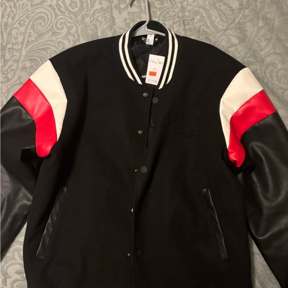 Brand new with tags forever 21 vars(hello Kitty) size XL - Picture 2 of 4